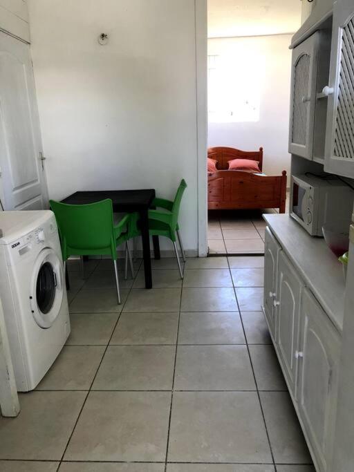 Bel Appartement A Damencourt Le Moule Exteriör bild